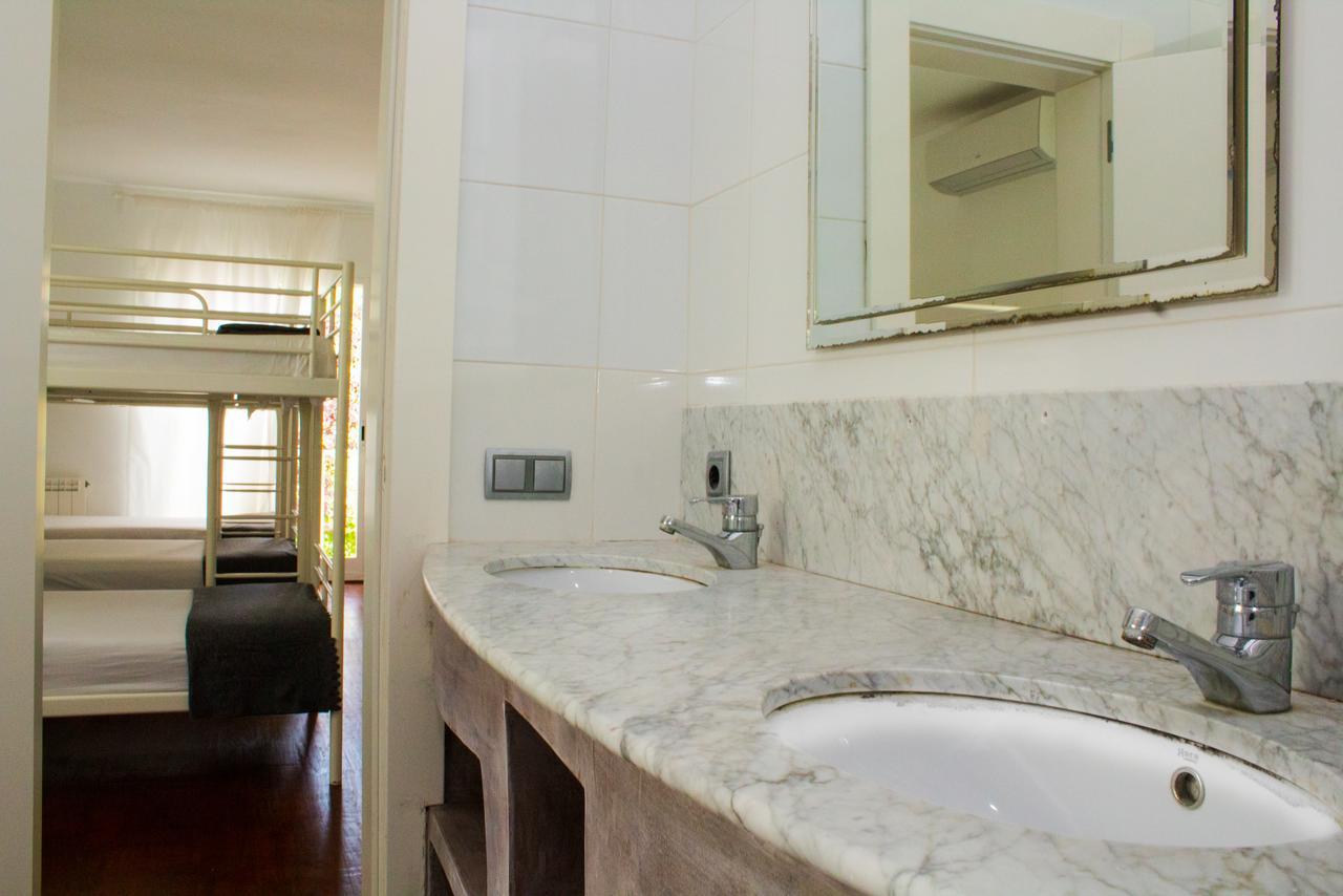 Sitges Beach Hostel Екстер'єр фото
